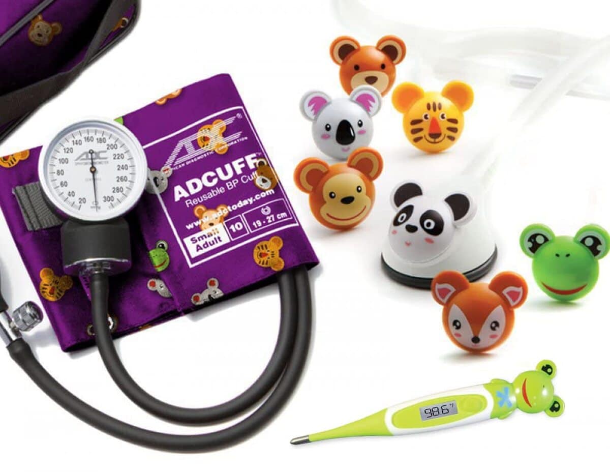 Test du kit Combo Adimals d'ADC Pro : tensiomètre, stéthoscope et thermomètre