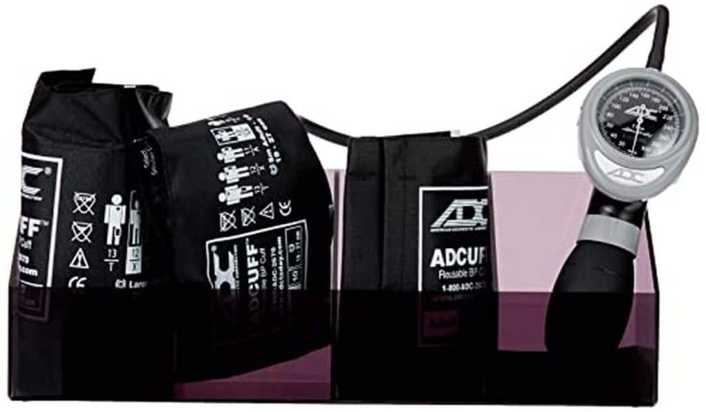 Test du kit multi-brassards ADC Multikuf 705 avec sphygmomanomètre anéroïde 804